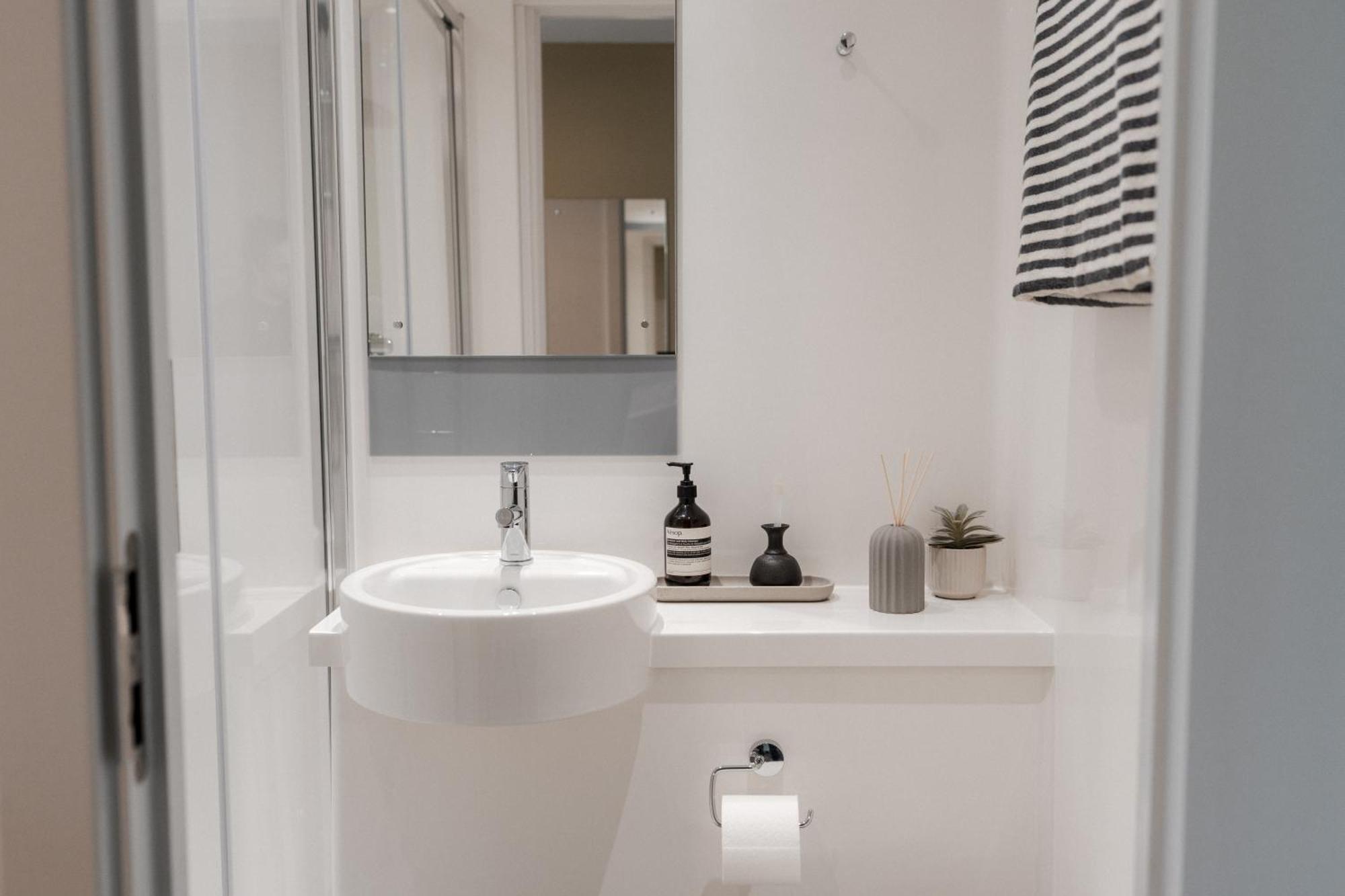 Students Only South London Homes Ngoại thất bức ảnh